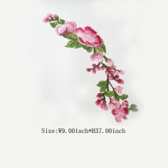 Custom Flower Design Embroideried Patch for Clothes