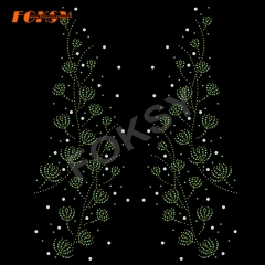 Green Flower Necklace Iron on Rhienstone Transfer Motif